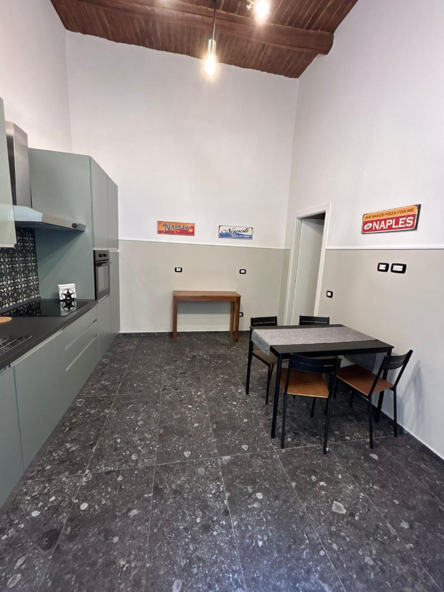 La Suite Del Centro Storico Napoli Esterno foto
